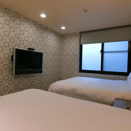 Taiwan Seven Days Boutique Hotel Taipei Exteriör bild