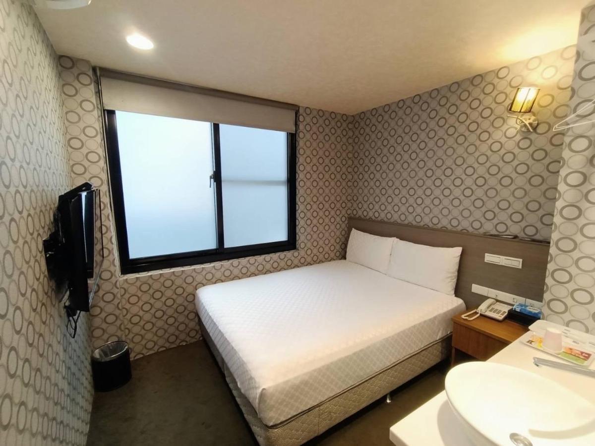 Taiwan Seven Days Boutique Hotel Taipei Exteriör bild